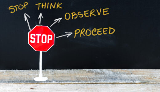 思考停止とは？思考停止を引き起こす原因と4つの対策法